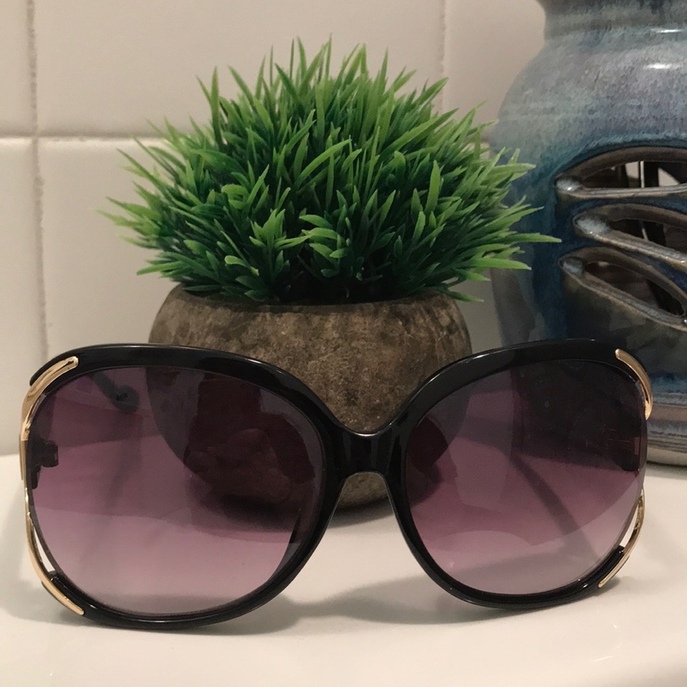 Jessica Simpson Sunglasses